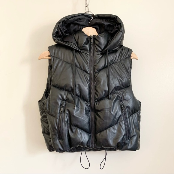 Love Tree Black Quilted Hooded Faux Leather Vest US Small - Picture 1 of 6